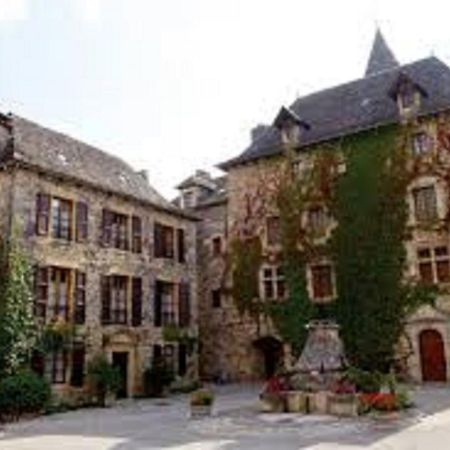 Hotel Bouloc Gabriac  エクステリア 写真